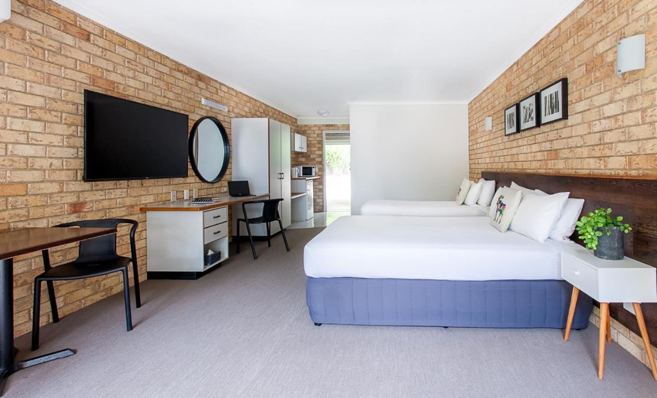 Sunshine Coast Motor Lodge Woombye Екстер'єр фото