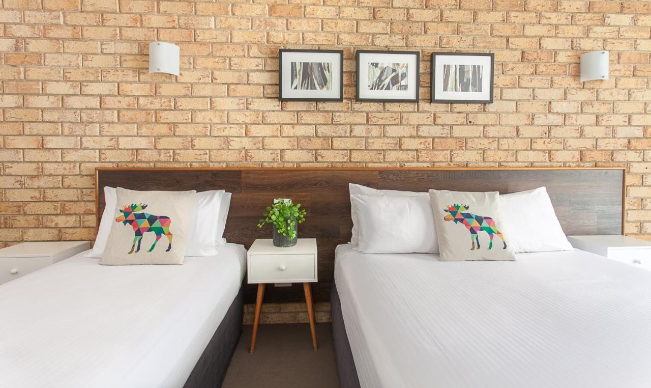 Sunshine Coast Motor Lodge Woombye Екстер'єр фото