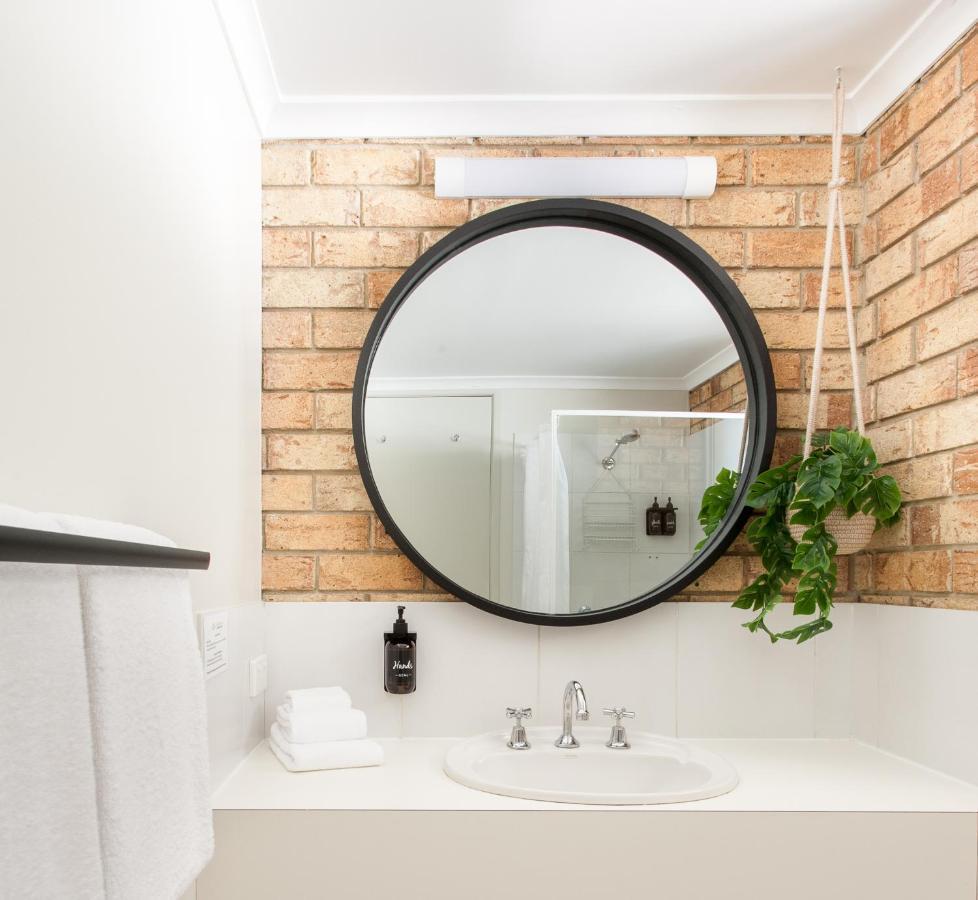 Sunshine Coast Motor Lodge Woombye Екстер'єр фото